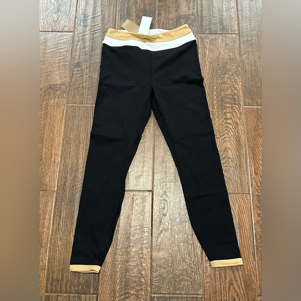 - Alala leggings